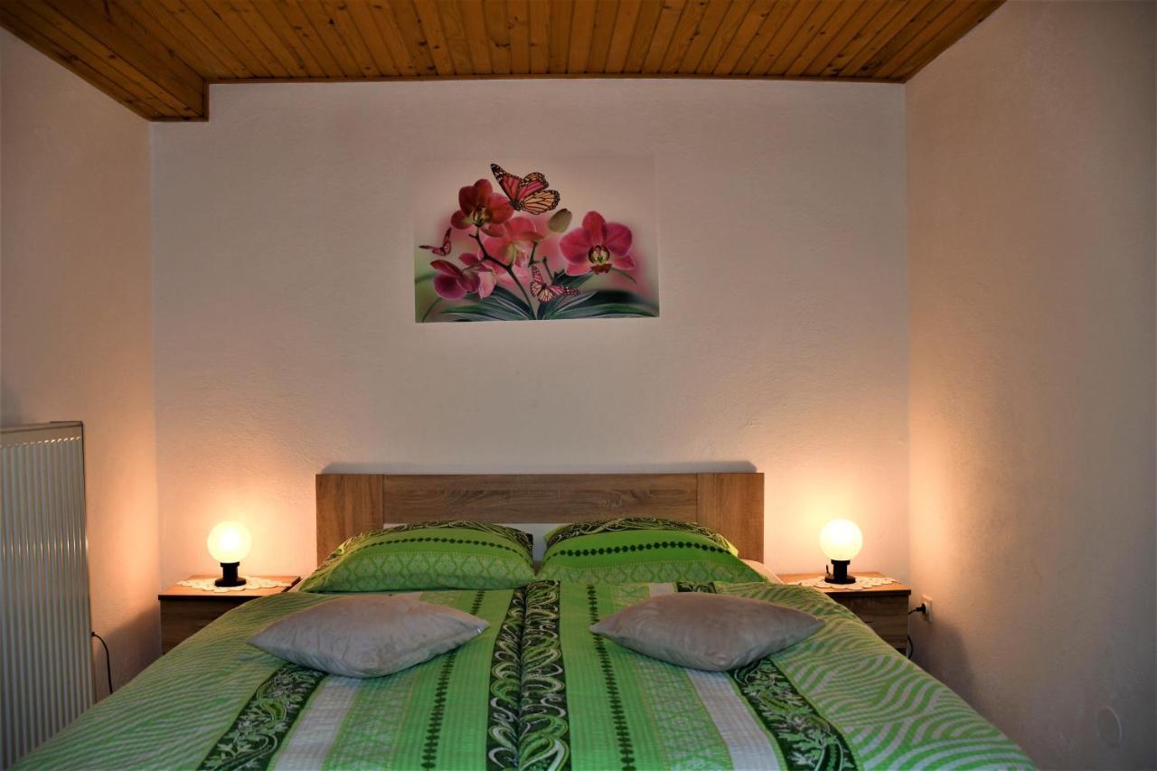 Apartments Lenc Бовец Екстериор снимка